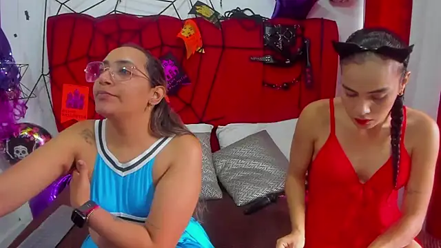 Snapshot of IsabelaANDalahia chatting on October 2025 01:45:02 PM IsabelaANDalahia online show from October 2025 01:45:02 PM