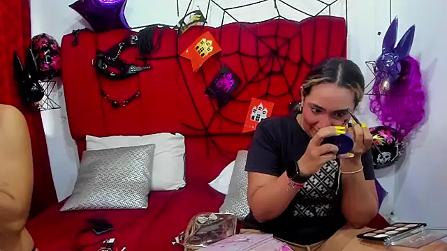 Snapshot of IsabelaANDalahia chatting on October 2025 01:46:02 PM IsabelaANDalahia online show from October 2025 01:46:02 PM