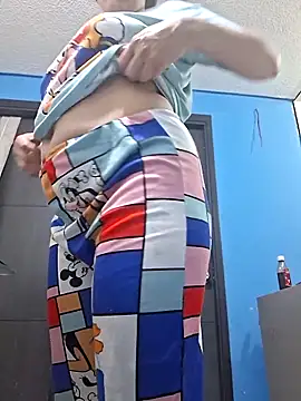 vaneza1999 online show from September 2025 02:55:01 PM