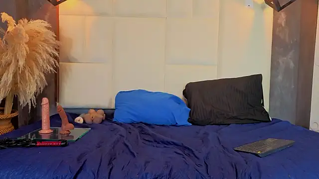 Liam forest  online show from February 2026 05:50:01 AM