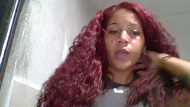 Daila Lucia online show from November 2025 12:21:01 AM