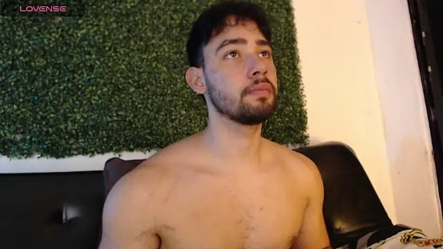 Snapshot of sam_ford_2 chatting on November 2025 11:37:02 PM sam ford 2 online show from November 2025 11:37:02 PM