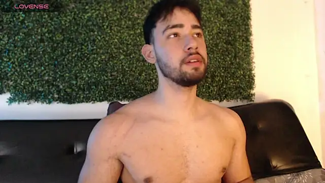 Snapshot of sam_ford_2 chatting on November 2025 11:59:02 PM sam ford 2 online show from November 2025 11:59:02 PM