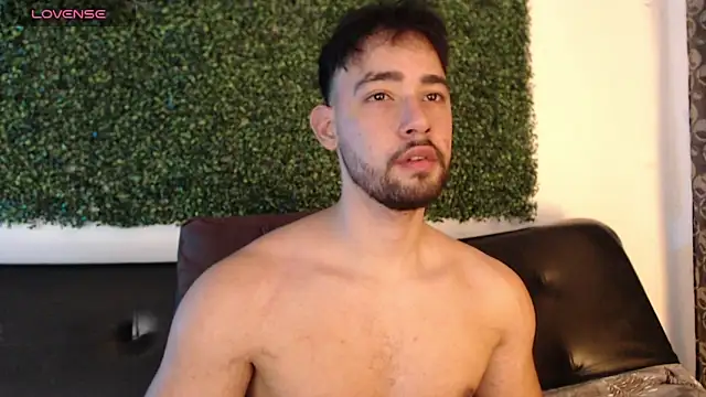 Snapshot of sam_ford_2 chatting on November 2025 10:53:02 PM sam ford 2 online show from November 2025 10:53:02 PM