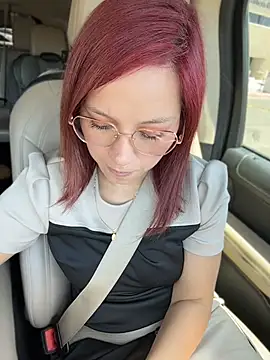 Snapshot of Mrs_MrLove chatting on June 2026 06:43:01 PM Mrs MrLove online show from June 2026 06:43:01 PM