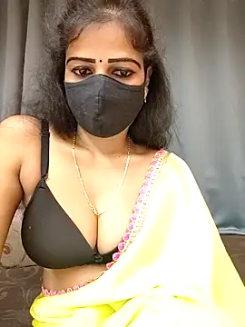 Snapshot of Misss-julli chatting on September 2025 05:36:02 PM Misss-julli online show from September 2025 05:36:02 PM