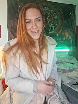 Snapshot of SlimBellaa chatting on November 2025 11:21:02 AM SlimBellaa online show from November 2025 11:21:02 AM