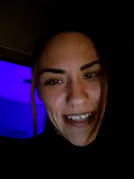 Snapshot of SlimBellaa chatting on November 2025 10:42:02 PM SlimBellaa online show from November 2025 10:42:02 PM