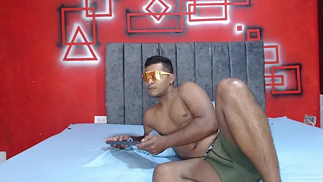 Snapshot of brutal_sex_love chatting on December 2025 01:18:02 PM brutal sex love online show from December 2025 01:18:02 PM