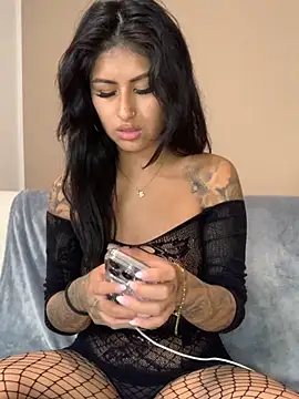 Snapshot of mrskarmaa chatting on November 2025 09:15:01 PM mrskarmaa online show from November 2025 09:15:01 PM