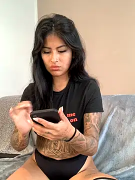 Snapshot of mrskarmaa chatting on November 2025 09:10:02 AM mrskarmaa online show from November 2025 09:10:02 AM