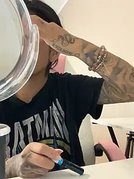 Snapshot of mrskarmaa chatting on November 2025 06:00:02 AM mrskarmaa online show from November 2025 06:00:02 AM