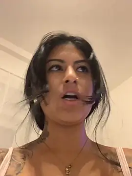 Snapshot of mrskarmaa chatting on December 2025 05:00:01 PM mrskarmaa online show from December 2025 05:00:01 PM