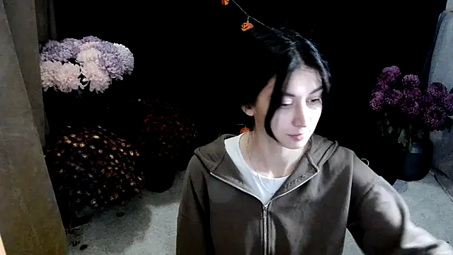 Snapshot of AiryR chatting on November 2025 12:21:01 AM AiryR online show from November 2025 12:21:01 AM