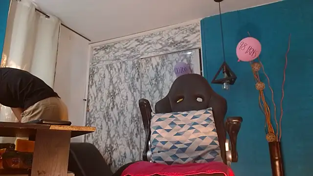 hanna mooreee online show from April 2026 07:17:02 PM