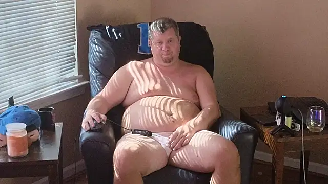 Single White Male online show from September 2025 04:45:01 PM