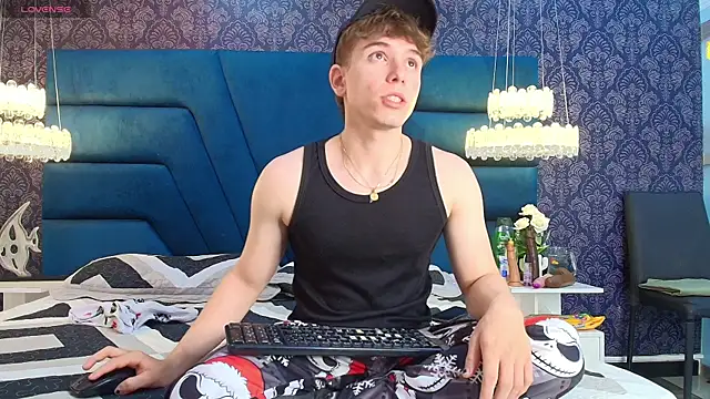 TaylerWhite online show from December 2025 11:51:01 AM