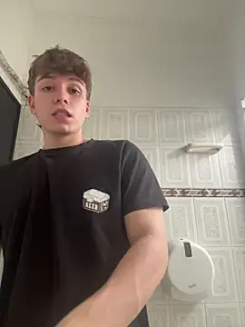 TaylerWhite online show from April 2026 07:22:01 PM