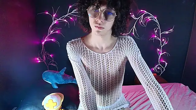 noahxtar online show from November 2025 07:40:01 AM