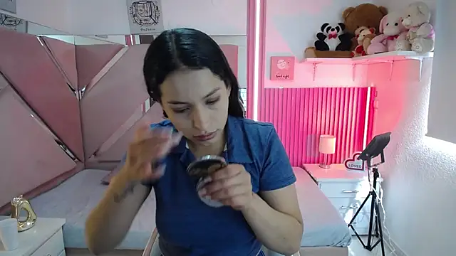 Mia garcia28 online show from May 2026 01:28:02 PM