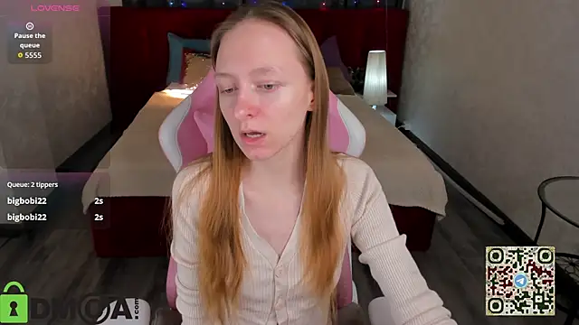 Snapshot of Mia_E1fie chatting on January 2026 12:02:01 AM Mia E1fie online show from January 2026 12:02:01 AM