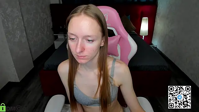 Snapshot of Mia_E1fie chatting on February 2026 12:07:02 AM Mia E1fie online show from February 2026 12:07:02 AM