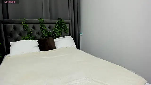 cute luucy online show from November 2025 01:38:01 AM