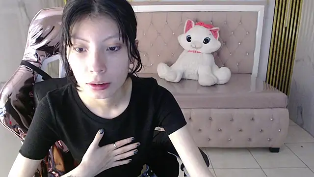 Snapshot of verana_s chatting on November 2025 08:08:02 PM verana s online show from November 2025 08:08:02 PM