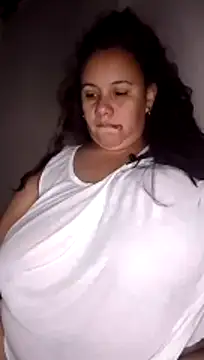 Snapshot of luzdanna chatting on October 2025 09:22:02 AM luzdanna online show from October 2025 09:22:02 AM