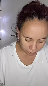 Snapshot of luzdanna chatting on November 2025 10:54:02 AM luzdanna online show from November 2025 10:54:02 AM