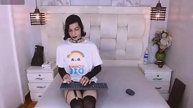 Atley Dolly online show from February 2026 10:39:01 PM