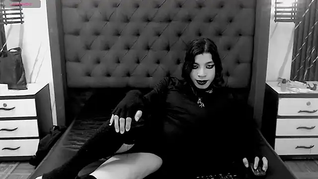 Atley Dolly online show from April 2026 10:32:01 PM