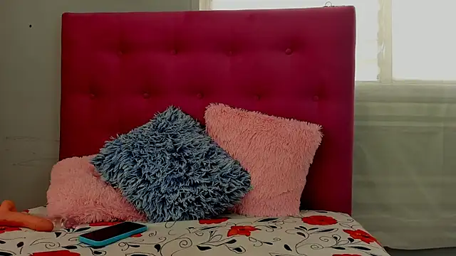 Snapshot of Veronica_mellerr chatting on October 2025 03:43:01 PM Veronica mellerr online show from October 2025 03:43:01 PM