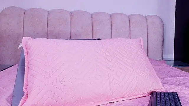 valecastro  online show from December 2025 07:19:02 PM