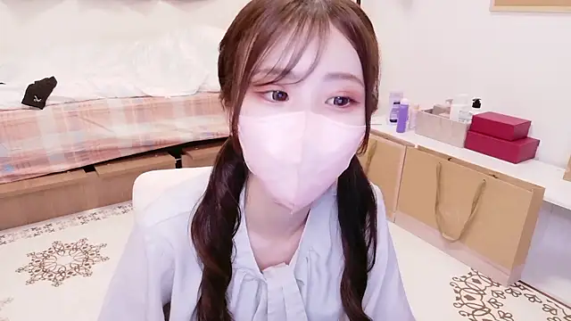 Snapshot of Ema_o0_chan chatting on September 2025 11:11:02 AM Ema o0 chan online show from September 2025 11:11:02 AM