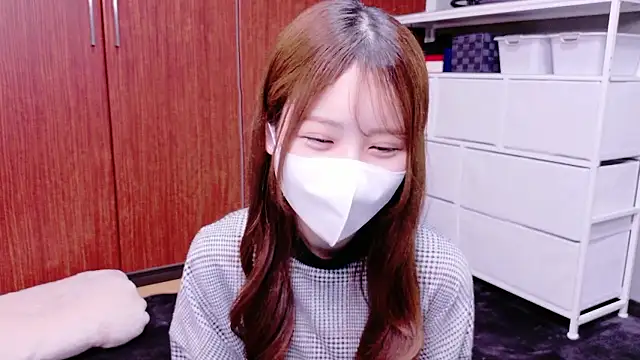 Snapshot of Ema_o0_chan chatting on November 2025 06:16:02 AM Ema o0 chan online show from November 2025 06:16:02 AM