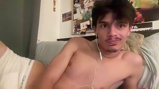 Snapshot of cowboyydiego chatting on September 2025 06:50:01 AM cowboyydiego online show from September 2025 06:50:01 AM