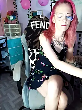 Purple2StayThnxx online show from October 2025 04:19:02 PM