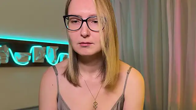 Snapshot of KiraxFate chatting on September 2025 04:40:02 PM KiraxFate online show from September 2025 04:40:02 PM