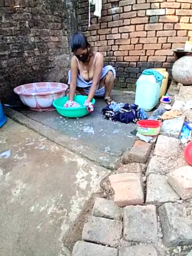 Snapshot of RAYI_Queen_3 chatting on November 2025 04:01:02 AM RAYI Queen 3 online show from November 2025 04:01:02 AM