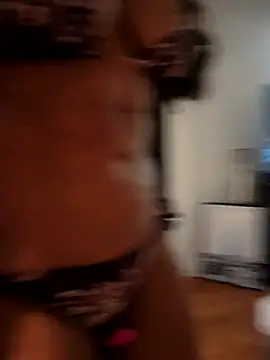 Caramel Lights online show from October 2025 02:45:01 AM