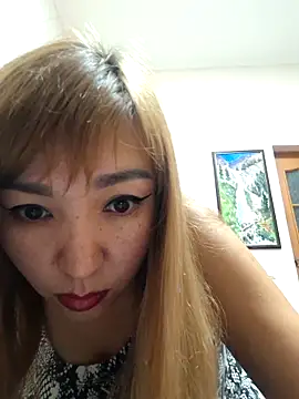 Snapshot of HellaWerlous chatting on September 2025 04:28:01 PM HellaWerlous online show from September 2025 04:28:01 PM