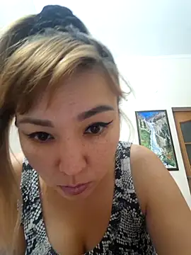 Snapshot of HellaWerlous chatting on September 2025 06:40:02 PM HellaWerlous online show from September 2025 06:40:02 PM