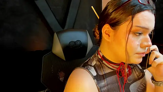 Snapshot of Maxxxine1 chatting on September 2025 09:18:01 PM Maxxxine1 online show from September 2025 09:18:01 PM