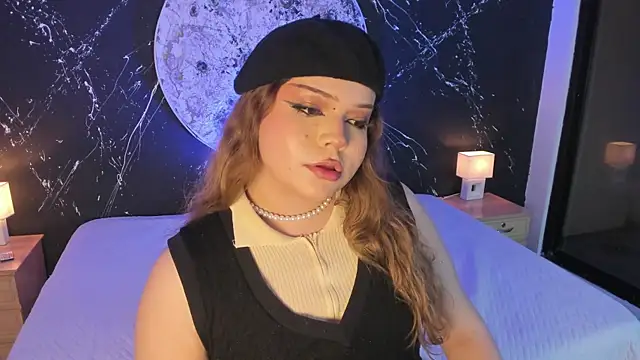 Snapshot of Maxxxine1 chatting on October 2025 04:21:01 AM Maxxxine1 online show from October 2025 04:21:01 AM