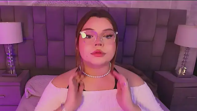 Snapshot of Maxxxine1 chatting on November 2025 07:30:01 AM Maxxxine1 online show from November 2025 07:30:01 AM