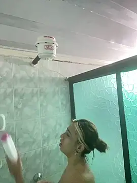 Snapshot of Sallem_Pink chatting on October 2025 09:29:02 AM Sallem Pink online show from October 2025 09:29:02 AM