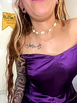 Snapshot of Sallem_Pink chatting on October 2025 12:33:02 AM Sallem Pink online show from October 2025 12:33:02 AM