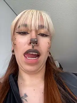 Snapshot of Sallem_Pink chatting on October 2025 07:37:02 PM Sallem Pink online show from October 2025 07:37:02 PM