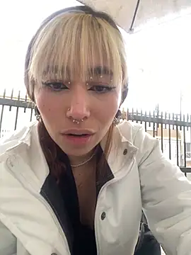 Snapshot of Sallem_Pink chatting on November 2025 11:09:01 AM Sallem Pink online show from November 2025 11:09:01 AM